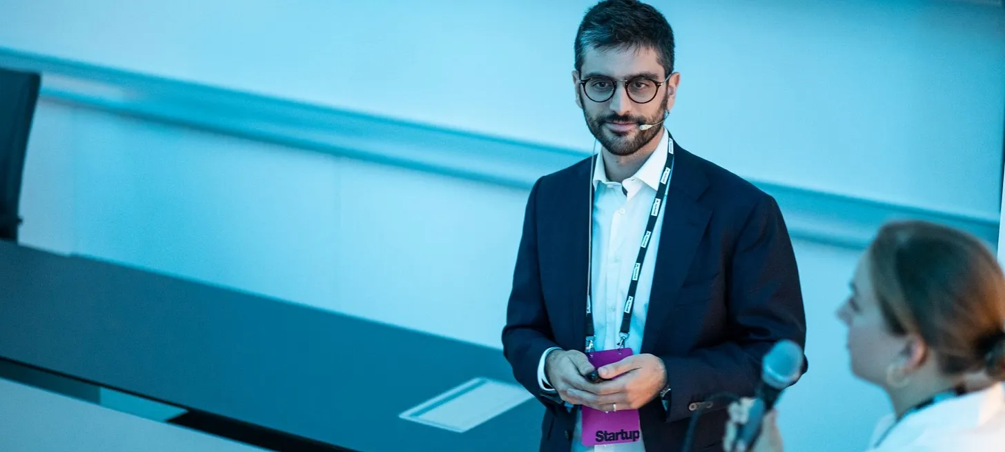 Foto di Andrea, il nuovo CEO di Run2AI: ritratto professionale del leader che guida l'innovazione AI in sanità